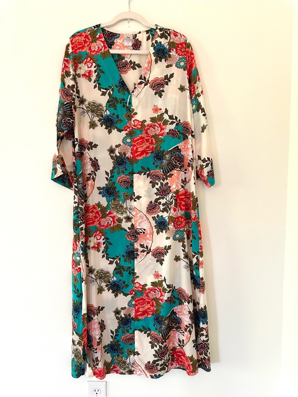 Natori Floral Silk Chemise in Teal, Red, Pink, Cream size M